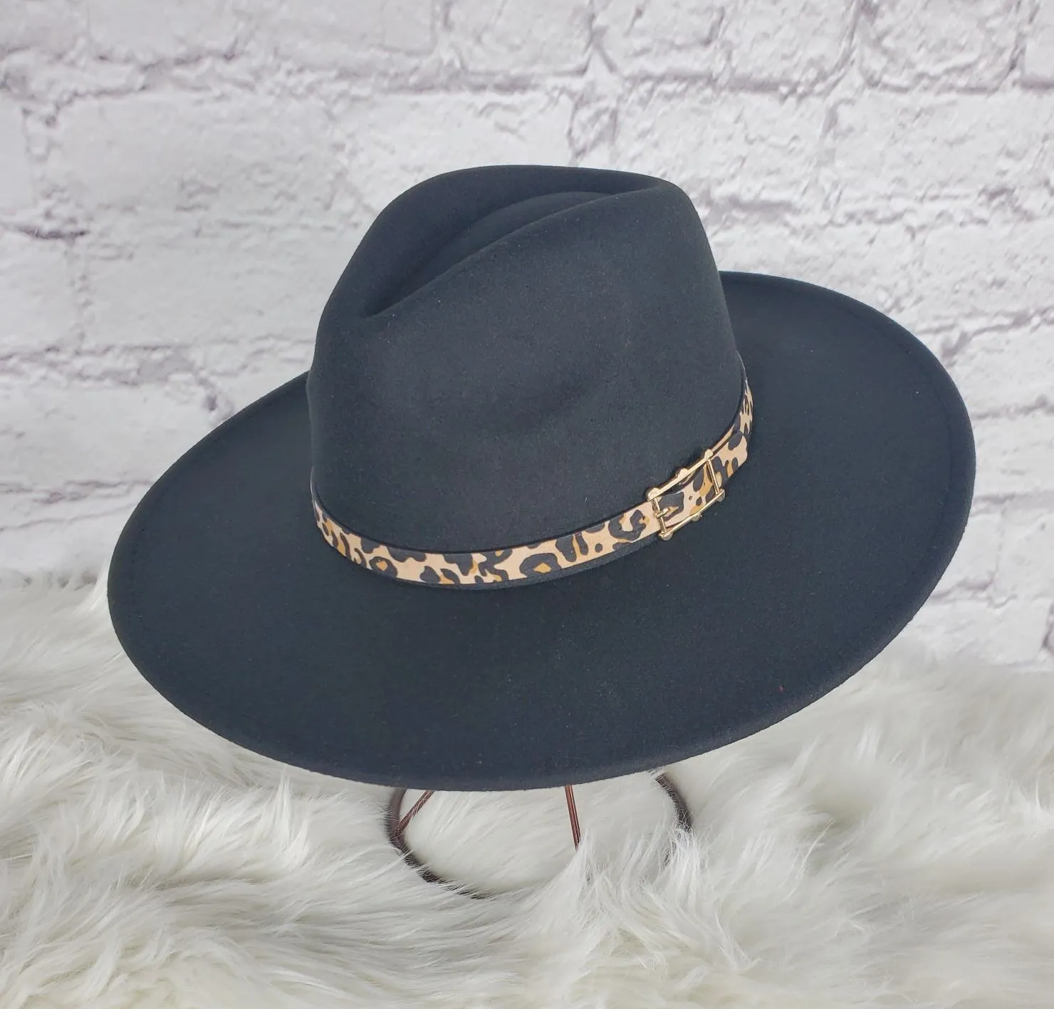 Panama with leopard band hat