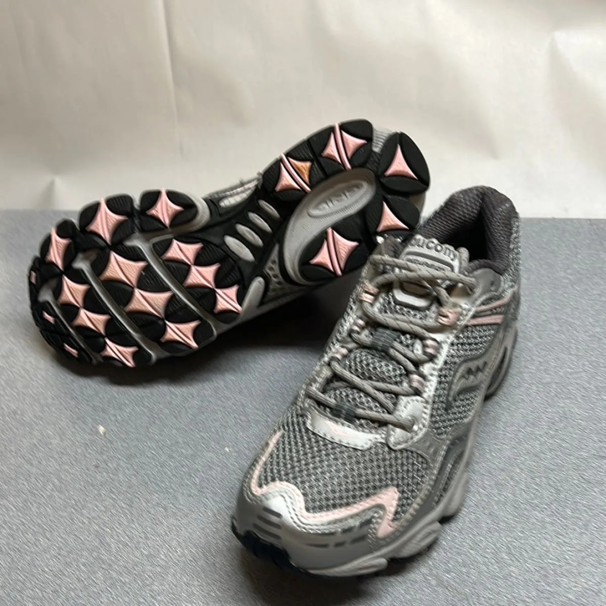 Saucony Women's Grid •Excursion TR3•  -Hiking / Trail / Adventure-  Running Shoe - Preowned