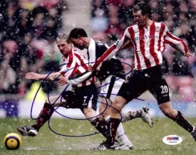 Wayne Bridge Autographed 8x10 Photo Chelsea PSA/DNA #U54434